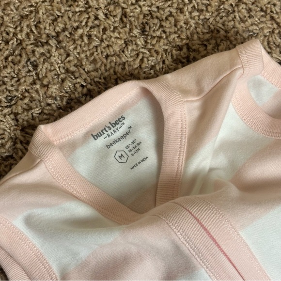 Burt’s Bees Beekeeper Wearable Blanket Pink & White M 6-12 Months 16-24 Lbs NWT - Picture 3 of 5